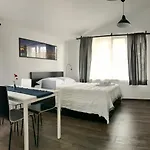 شقة Fine & Shine بولا