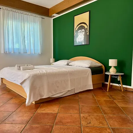 Fine & Shine Апартаменты Пула